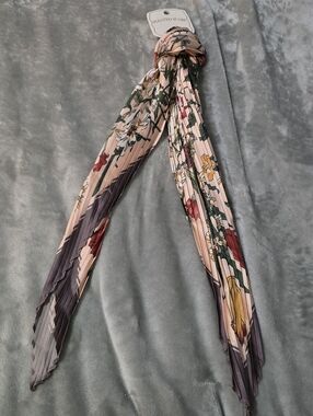 Anthroplogie Pleated Floral Scarf - Pink Floral Print
